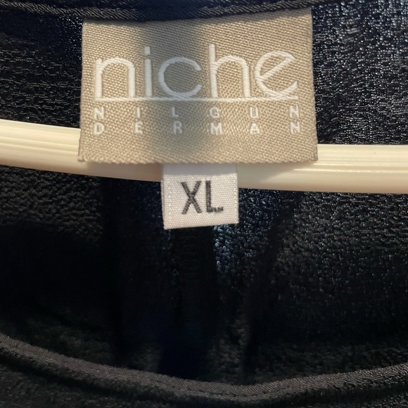 Niche rayon black sleeveless blouse XL 🖤💫 - Picture 5 of 6